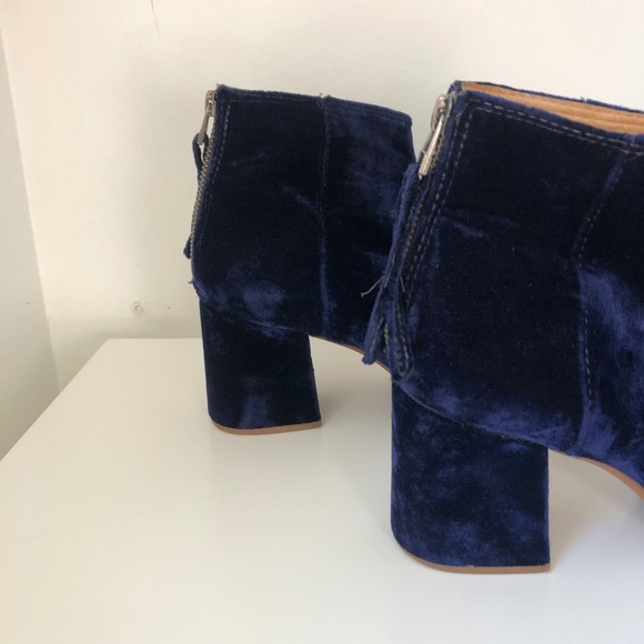 Madewell The Jillian Boot in Blue Velvet - Picture 5 of 7